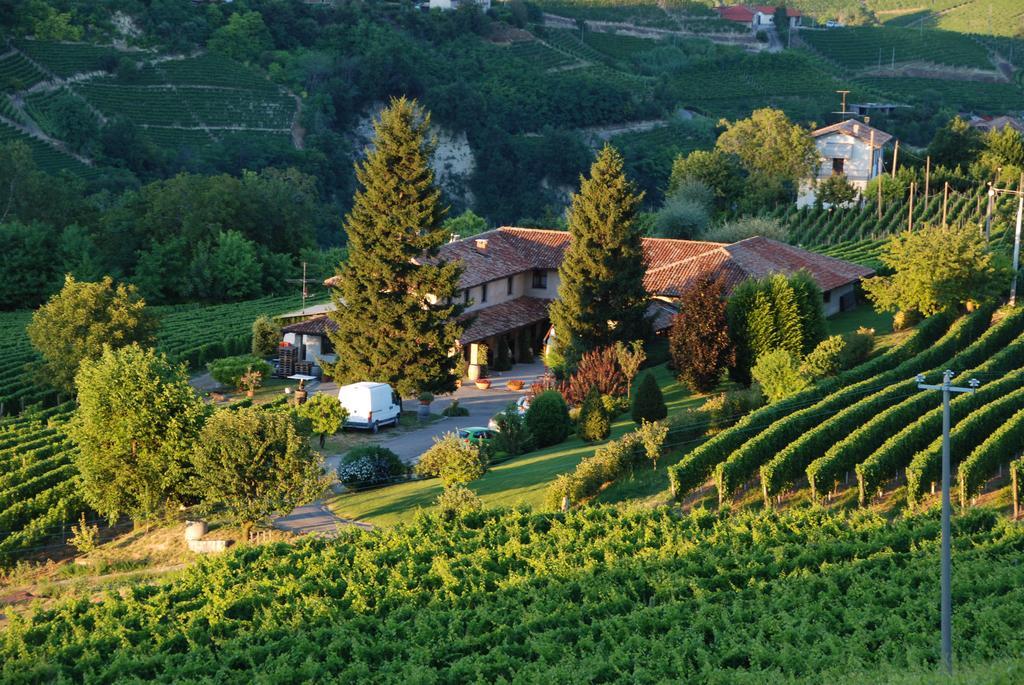 Cadgal - Tenuta Valdivilla Santo Stefano Belbo Exterior foto